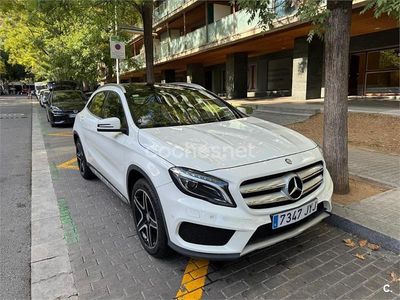 Blanco Usado 2017 Mercedes GLA220 AMG line SUV | 30.000 € (Un poco caro)