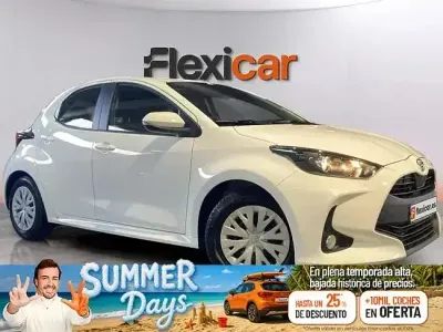 Usado Toyota Yaris Comfort 72 CV (52 kW) 2023 Blanco Utilitario