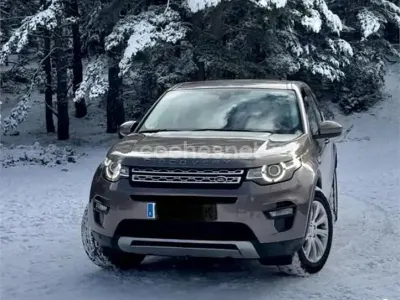 Usado Land Rover Discovery Sport HSE 190 CV (139 kW) 2015 Marrón SUV