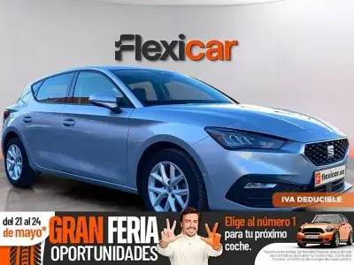 Usado Seat Leon Style 130 CV (95 kW) 2023 Gris