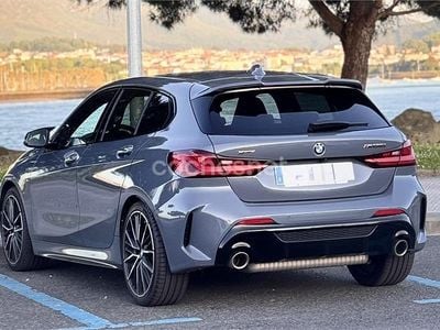 Gris / plata Usado 2020 BMW M135 Comfort Edition Utilitario | 38.900 € (Un poco caro)