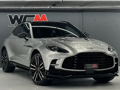 Usado Aston Martin DBX 707 CV (519 kW) 2024 Gris / plata SUV