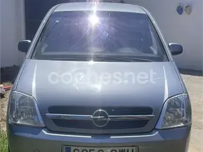 Usado Opel Meriva Enjoy 100 CV (73 kW) 2004 Gris / plata Monovolumen