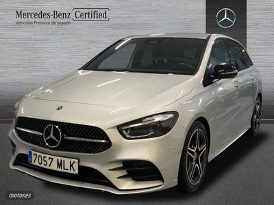 Plata iridio Usado 2023 Mercedes B200 AMG line Monovolumen | 37.900 €