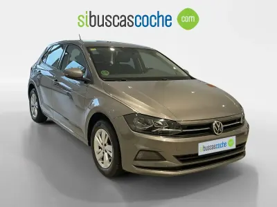 Usado VW Polo Advance 95 CV (69 kW) 2020 Gris/plata Utilitario