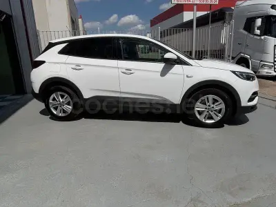 Usado Opel Grandland X Design Edition 130 CV (95 kW) 2018 Blanco SUV