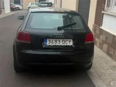 Usado Audi A3 Attraction 105 CV (77 kW) 2005 Negro Utilitario