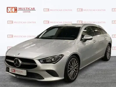 Usado Mercedes CLA200 Shooting Brake 150 CV (110 kW) 2021 Gris / plata Familiar