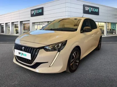 Usado Peugeot 208 Allure 100 CV (73 kW) 2023 Blanco Utilitario