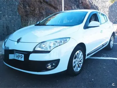 Usado Renault Mégane III Business 90 CV (66 kW) 2013 Blanco Berlina