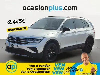 Usado VW Tiguan Sportline 150 CV (110 kW) 2022 Gris SUV