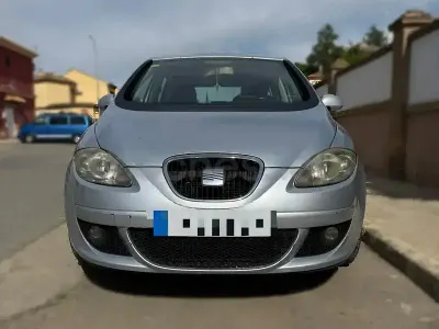 Usado Seat Altea Style 140 CV (102 kW) 2006 Gris Monovolumen