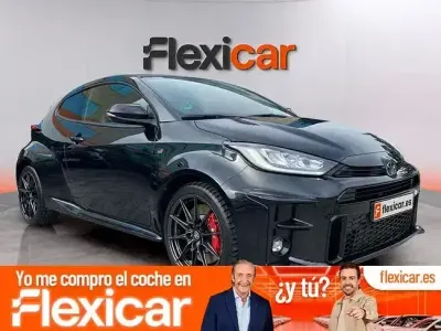 Usado Toyota Yaris 261 CV (191 kW) 2021 Negro Utilitario