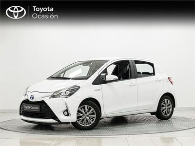 Usado Toyota Yaris Hybrid Active 100 CV (73 kW) 2020 Blanco