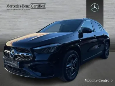 Usado Mercedes GLA250 163 CV (119 kW) 2025 Negro noche SUV