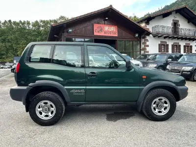 Usado Nissan Terrano S 125 CV (91 kW) 1997 Verde SUV
