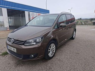 Usado VW Touran Business 105 CV (77 kW) 2013 Marrón Monovolumen