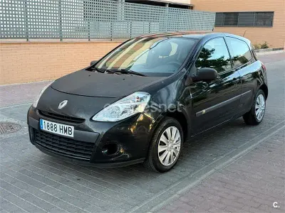Usado Renault Clio IV Business 75 CV (55 kW) 2012 Negro Berlina