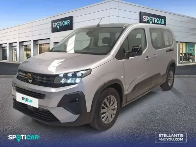 Usado Peugeot Rifter Allure 102 CV (75 kW) 2025 Gris Monovolumen