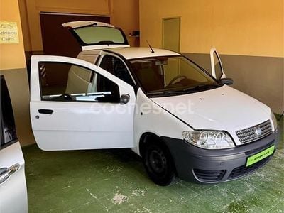 Usado Fiat Punto Dynamic 70 CV (51 kW) 2007 Blanco Utilitario