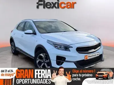 Usado Kia XCeed 120 CV (88 kW) 2019 Blanco SUV