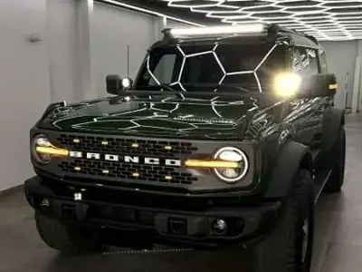 Usado Ford Bronco 335 CV (246 kW) 2024 Verde SUV