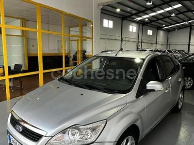 Gris / plata Usado 2009 Ford Focus Trend Berlina | 4999 € (Precio justo)