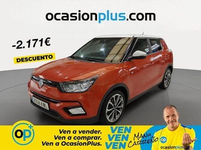 Usado Ssangyong (KGM) Tivoli Limited 115 CV (84 kW) 2019 Rojo SUV