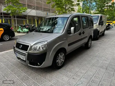 Usado Fiat Doblò Dynamic 105 HP (77 kW) 2006 Cinzento Monovolume