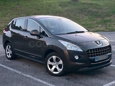 Usado Peugeot 3008 Style 112 CV (82 kW) 2012 Marrón Familiar