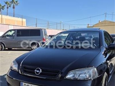 Używany Opel Astra Edition 192 KM (141 kW) 2003 Czarny Coupe