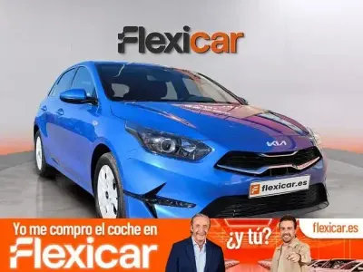 Usado Kia Ceed 136 CV (100 kW) 2023 Azul Utilitario