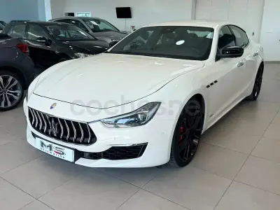 Usado Maserati Ghibli GranLusso 430 CV (316 kW) 2018 Blanco Berlina