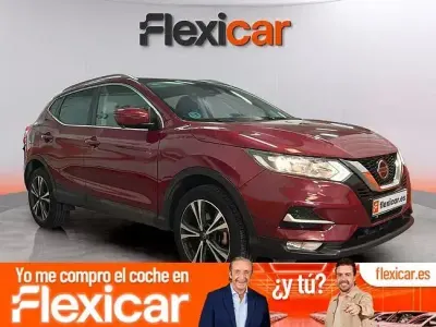 Usado Nissan Qashqai N-Connecta 115 CV (84 kW) 2018 Rojo SUV