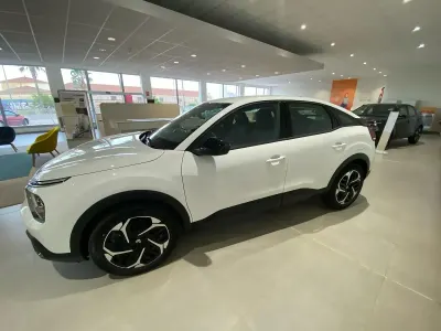 Usado Citroën C4 Business Class 130 CV (95 kW) 2024 Blanco SUV