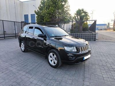 Käytetty Jeep Compass Sport 136 HP (100 kW) 2012 Musta Katumaasturi