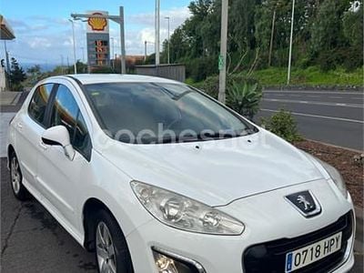 Usado Peugeot 308 Active 120 CV (88 kW) 2013 Blanco Berlina