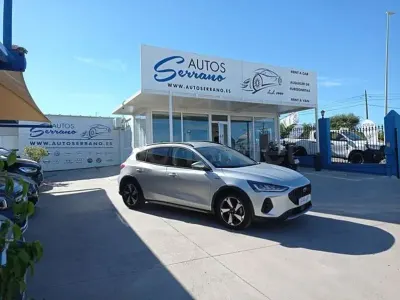 Usado Ford Focus Active 155 CV (114 kW) 2024 Gris / plata Berlina