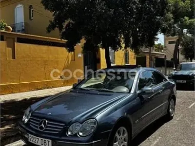 Usado Mercedes CLK200 Avantgarde 163 CV (119 kW) 2005 Gris / plata Coupe