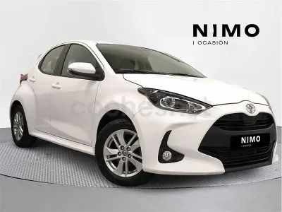 Usado Toyota Yaris 125 CV (91 kW) 2022 Blanco Utilitario
