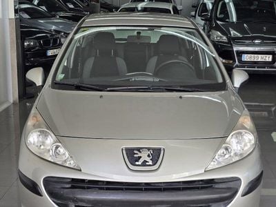 Usado Peugeot 207 70 CV (51 kW) 2007 Gris / plata Berlina