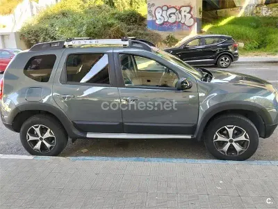 Usado Dacia Duster 125 CV (91 kW) 2018 Gris / plata SUV