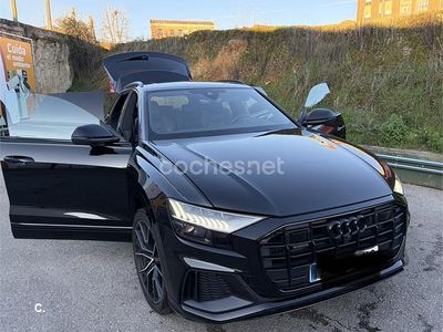 Usado Audi Q8 286 CV (210 kW) 2022 Negro SUV