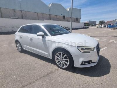 Begagnad Audi A3 Ambiente 150 HK (110 kW) 2019 Vit Sedan