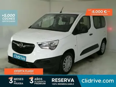 Usado Opel Combo Life Selective 102 HP (75 kW) 2021 Branco Monovolume