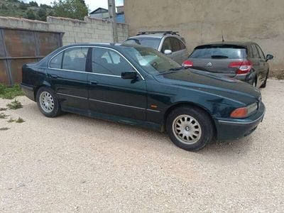 BMW 525