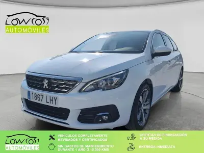 Begagnad Peugeot 308 SW Allure 130 HK (95 kW) 2020 Vit Kombi