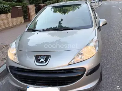 Usado Peugeot 207 75 CV (55 kW) 2007 Beige Berlina