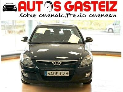 Usado Hyundai i30 Comfort 109 CV (80 kW) 2010 Negro Berlina