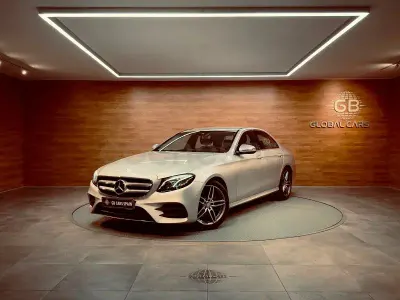 Usado Mercedes E220 194 CV (142 kW) 2016 Gris / plata Berlina